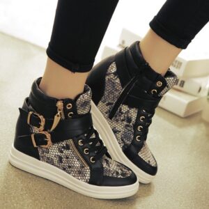 16134 black patterned leather sneaker