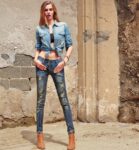 Skull Embroidered Distressed High-Waist Jeans