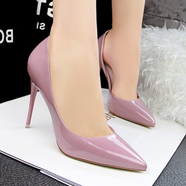Elegant Pointed-Toe Patent Stiletto 3 809