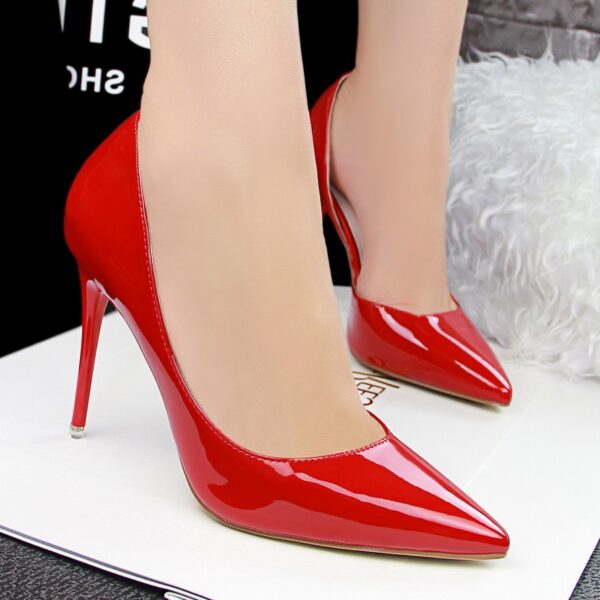 Elegant Pointed-Toe Patent Stiletto 2 809
