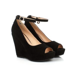 5677 black womens 2026 fashion style trends