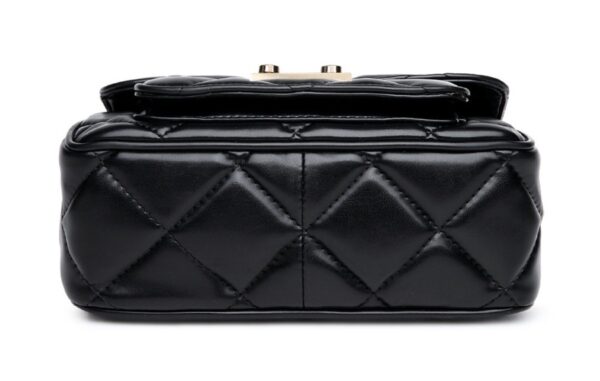 Quilted Chain Mini Bag 6 075