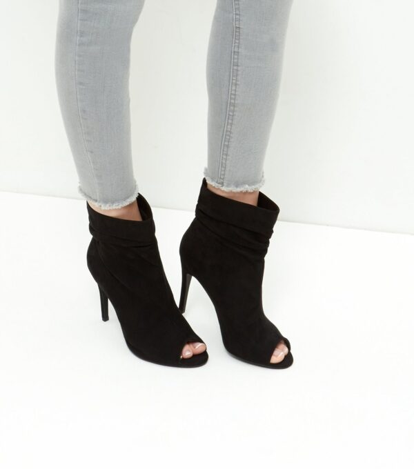 black summer short suede boot