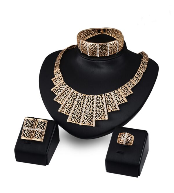 Timeless Elegance Gold Plated Jewelry Set 1 gold coated jewelry set