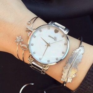 Elegant Heart Stone Detail Bracelet Watch
