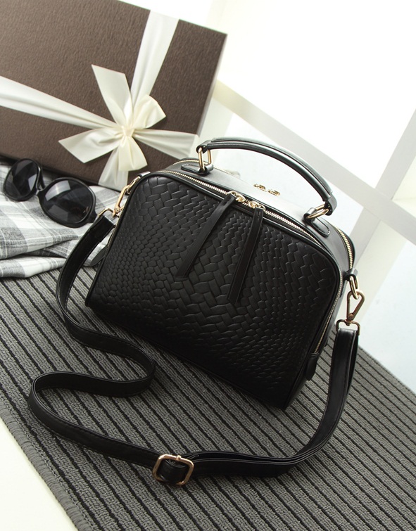 ift zip up leather black bag