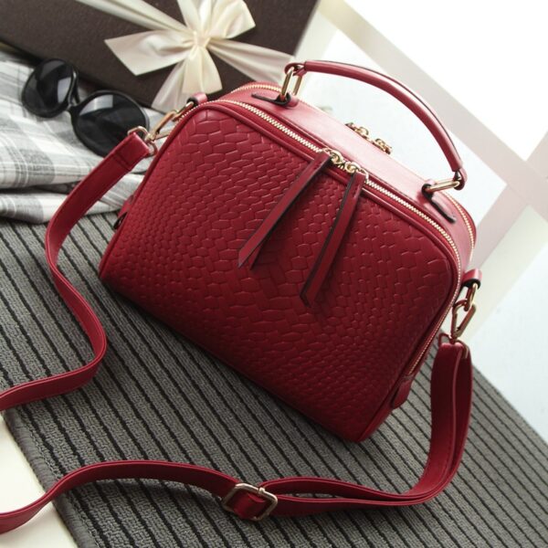 ift zip up leather burgundy bag