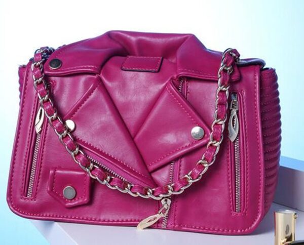 pink sleeve bag chained collar detail